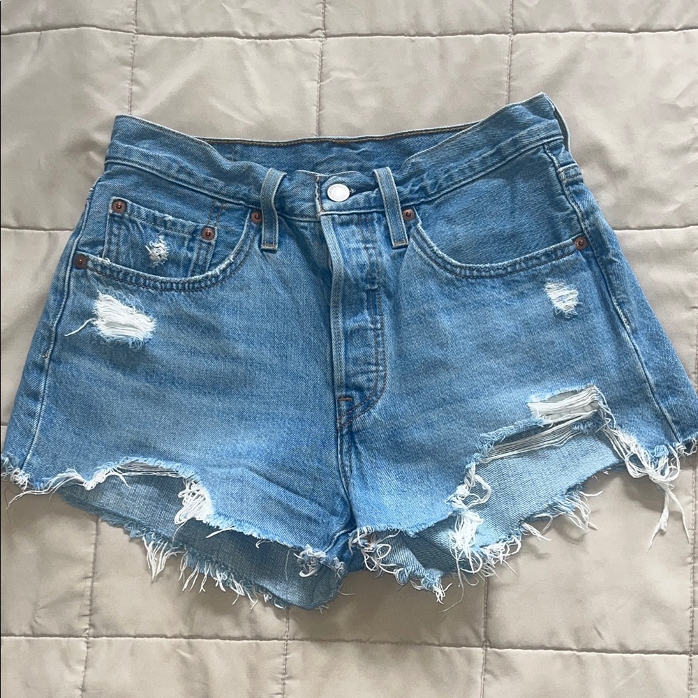 Levi’s 501 Denim High Rise Distressed Women’s Blue Jean Shorts 26